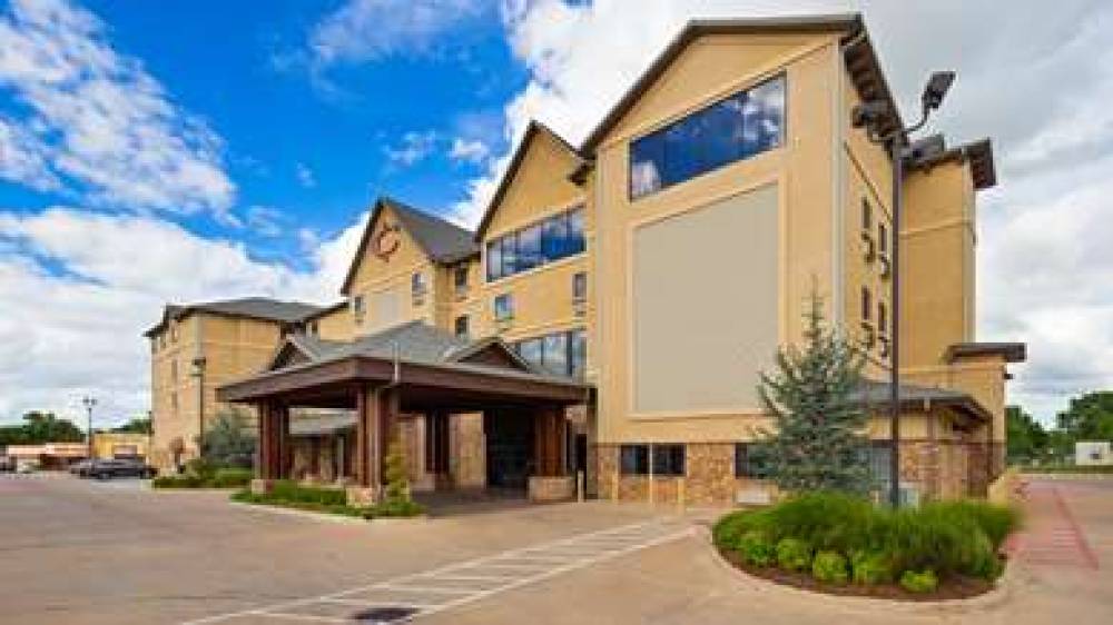 Best Western Plus Cimarron Hotel & Suites 1