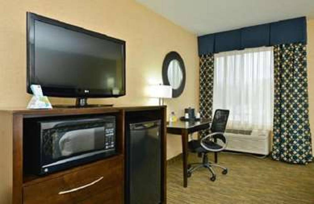 Best Western Plus Coldwater Hotel 10