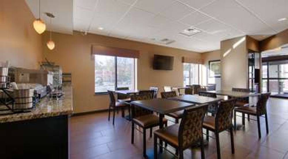 Best Western Plus College Park Hotel 7