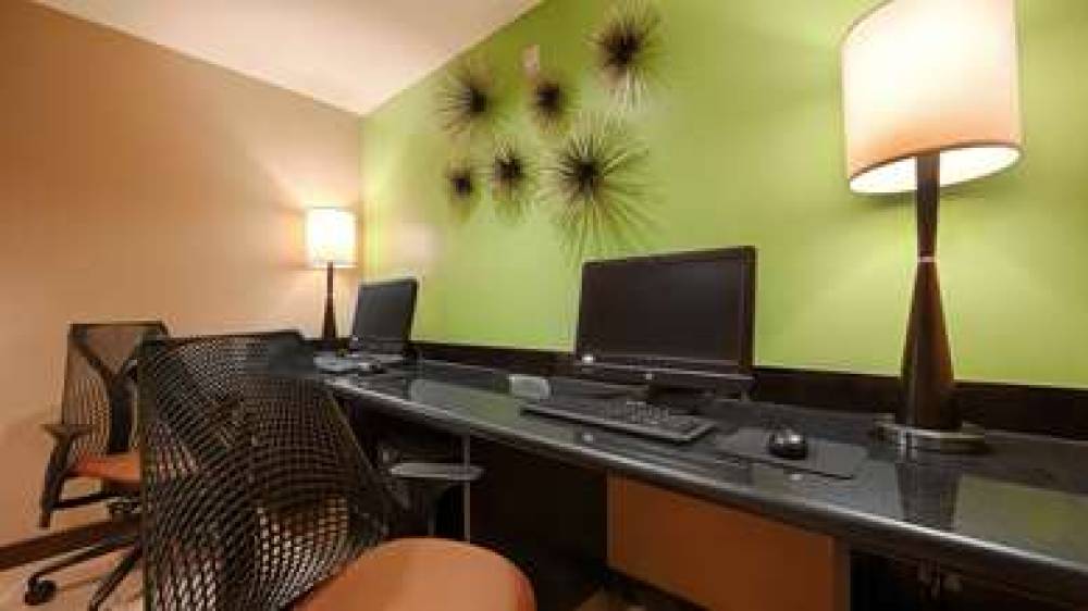 Best Western Plus College Park Hotel 5