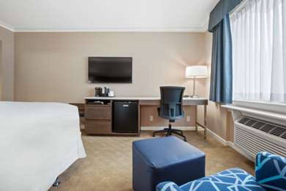 Best Western Plus Columbia River Hotel 10