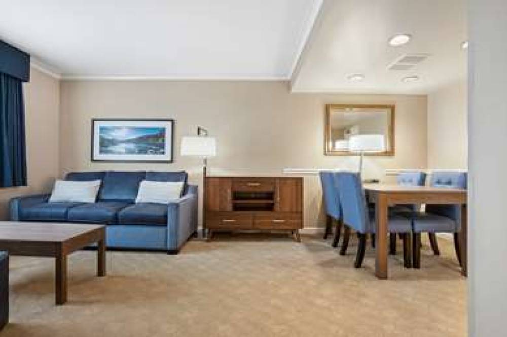 Best Western Plus Columbia River Hotel 6