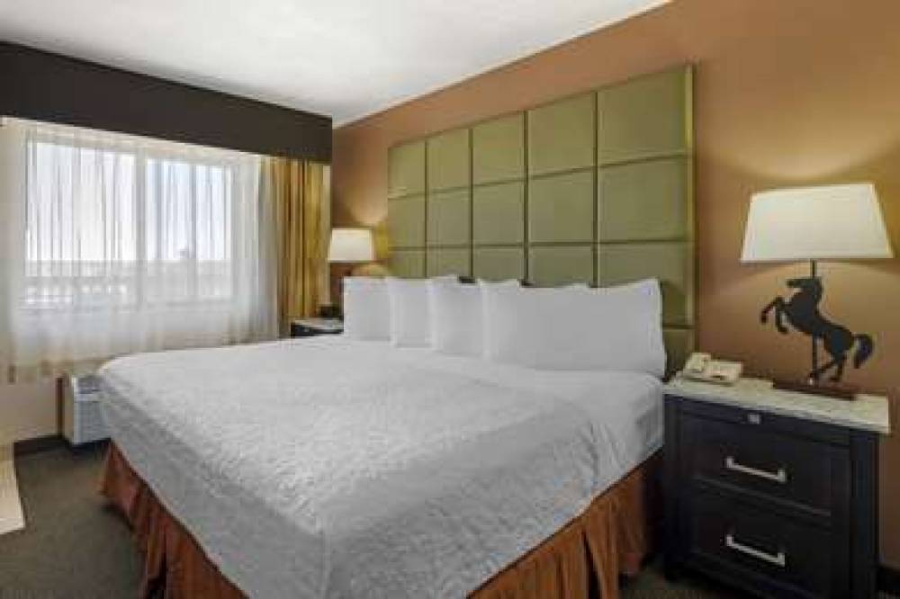 Best Western Plus Country Inn & Suites 8