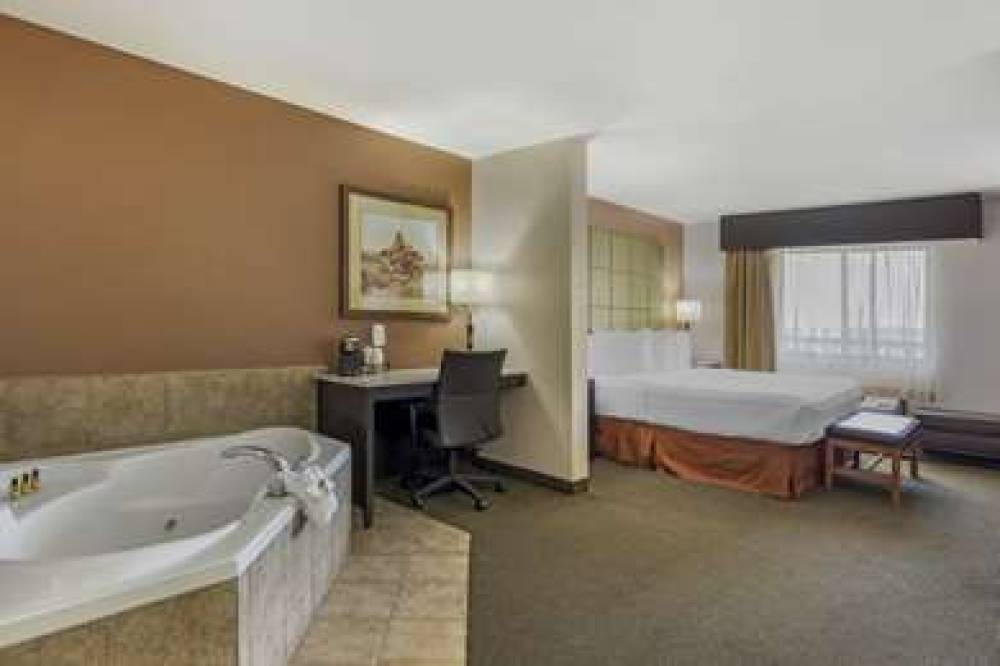 Best Western Plus Country Inn & Suites 4