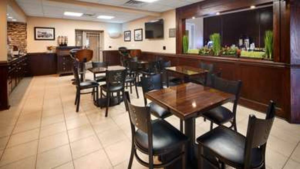 Best Western Plus Crawfordsville Hotel 5