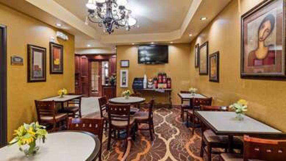 Best Western Plus Crown Colony Inn & Suites 9