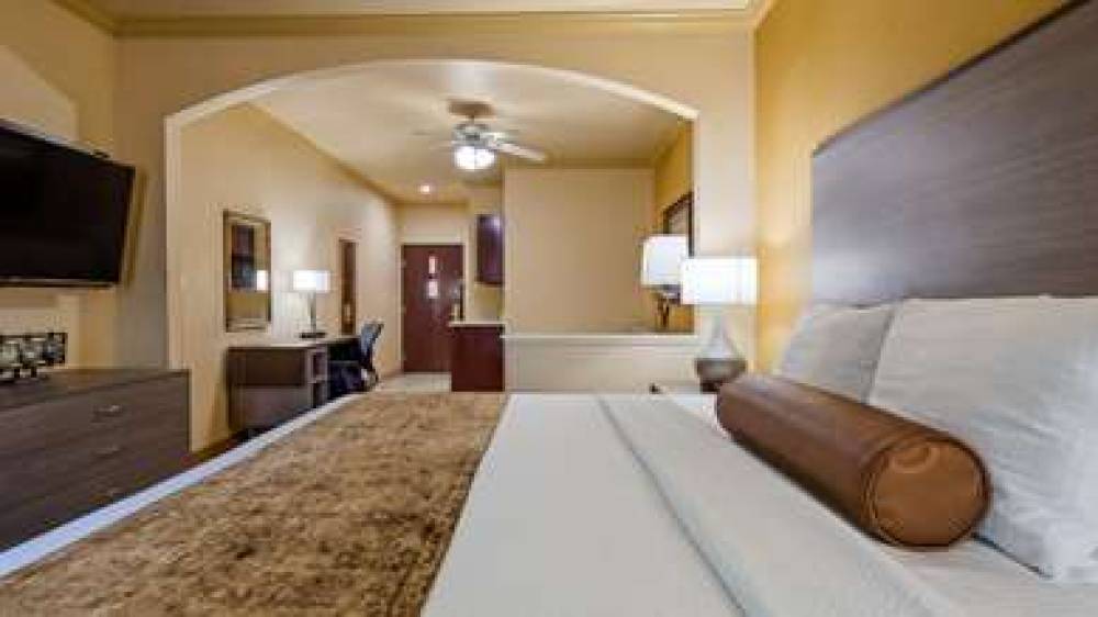 Best Western Plus Crown Colony Inn & Suites 5