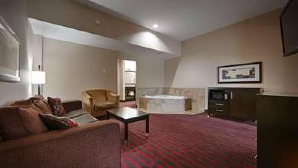 Best Western Plus Cushing Inn & Suites 9