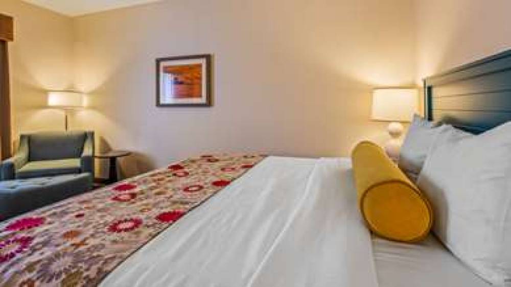 Best Western Plus Dayton Hotel & Suites 10