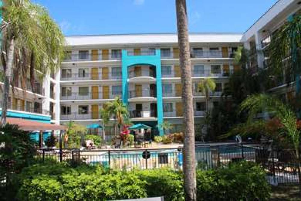 Best Western Plus Deerfield Beach Hotel & Suites 5