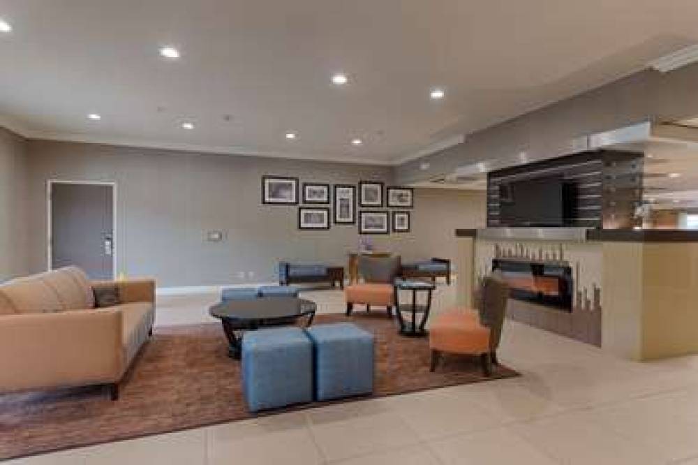 Best Western Plus Delta Inn & Suites 3