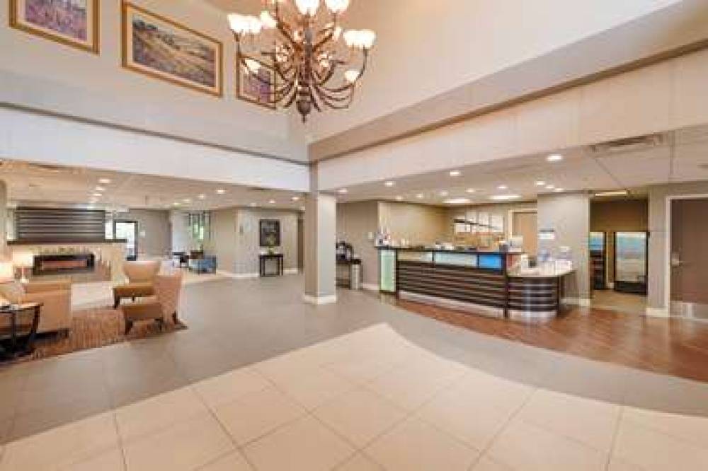 Best Western Plus Delta Inn & Suites 2