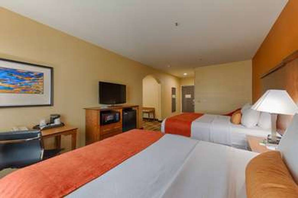 Best Western Plus Delta Inn & Suites 8