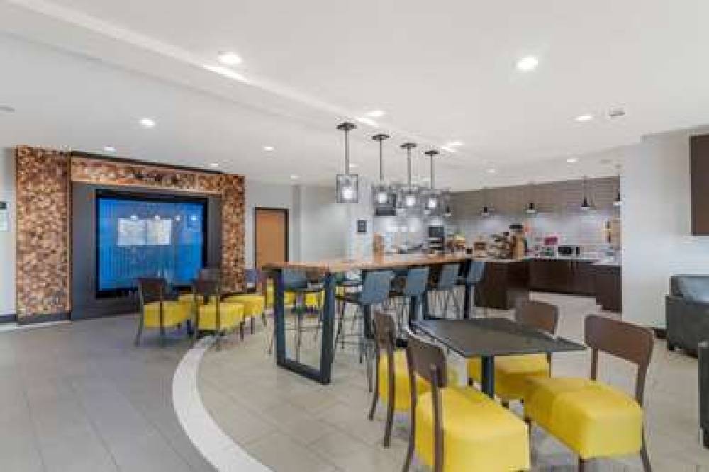 Best Western Plus Denton Inn & Suites 3