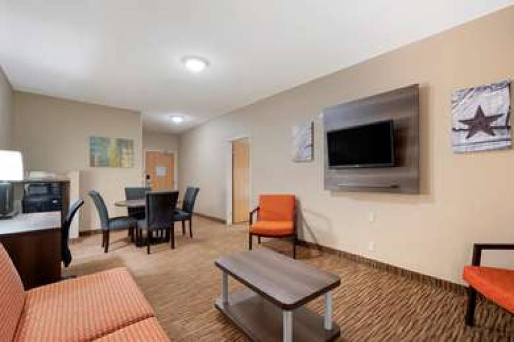 Best Western Plus DFW Airport Suites 8