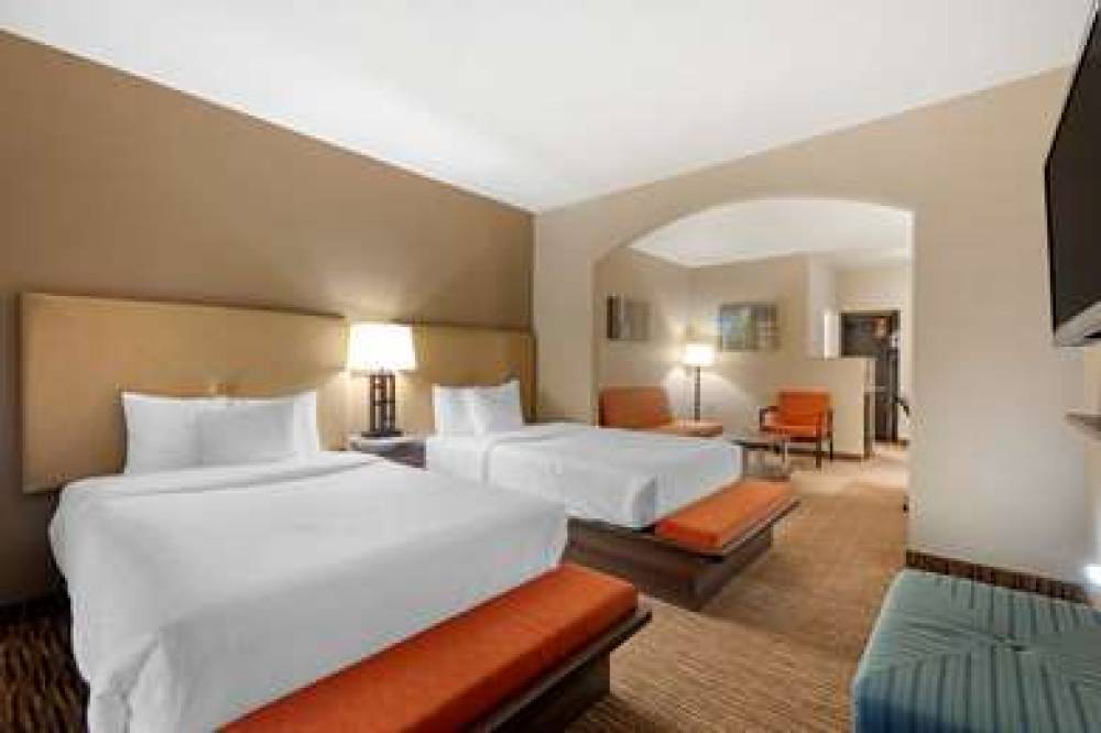 Best Western Plus DFW Airport Suites 5