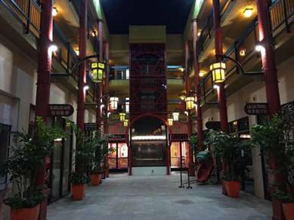 Best Western Plus Dragon Gate Inn 1