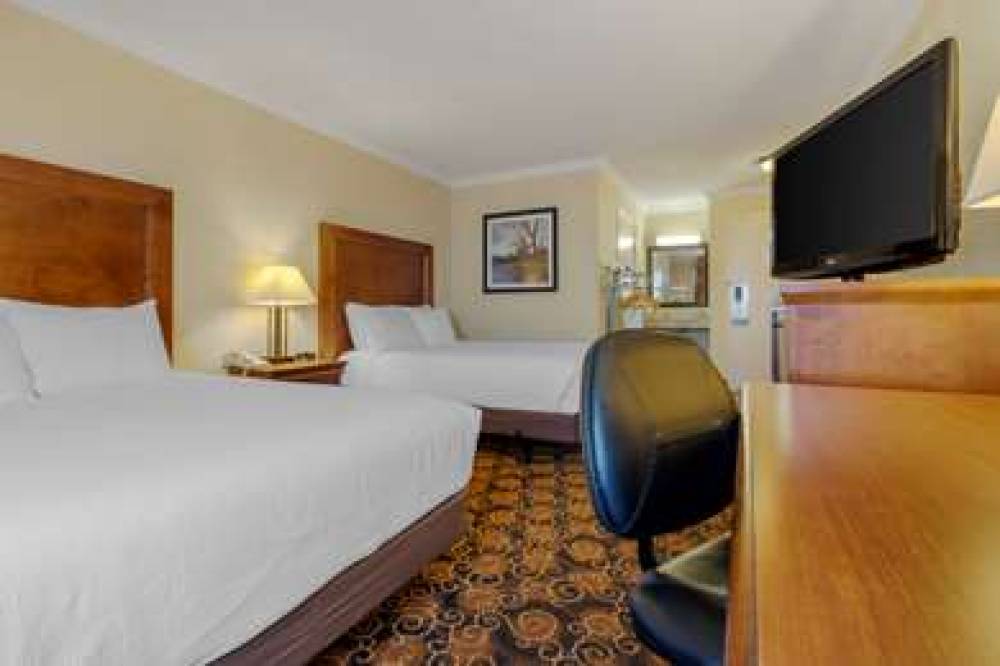 Best Western Plus Dryden Hotel & Conference Centre 4