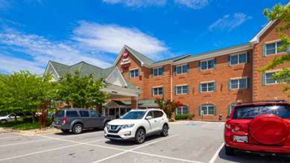 Best Western Plus Easton Inn & Suites 1