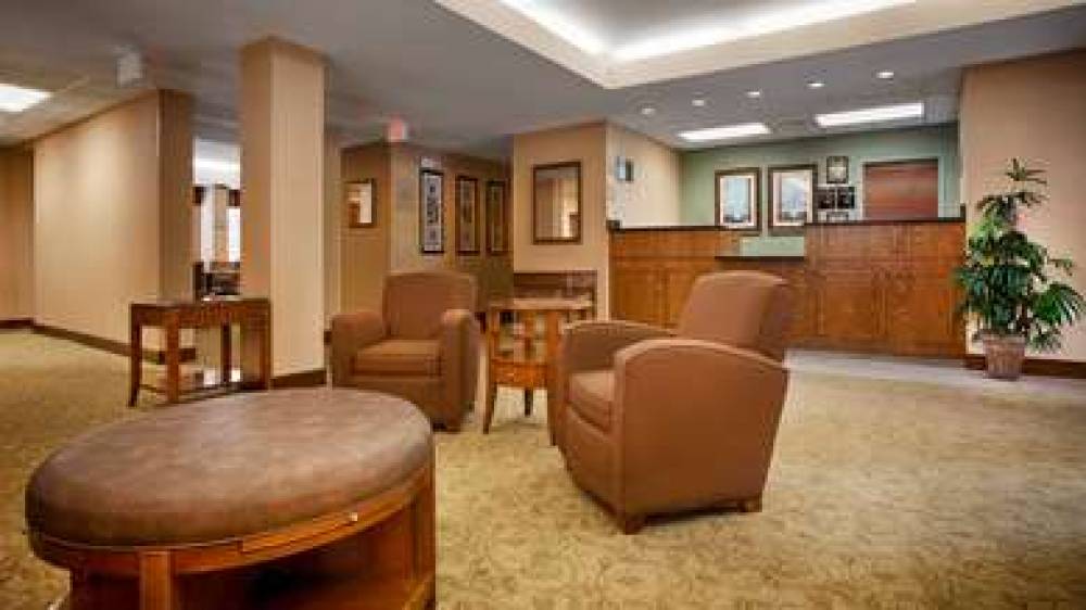 Best Western Plus Edison Inn 9