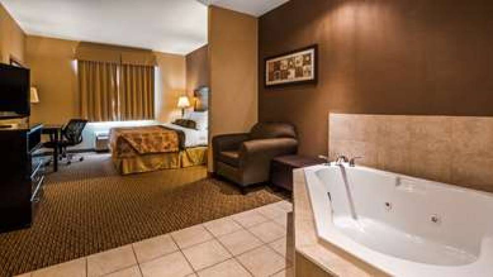 Best Western Plus Estevan Inn & Suites 7