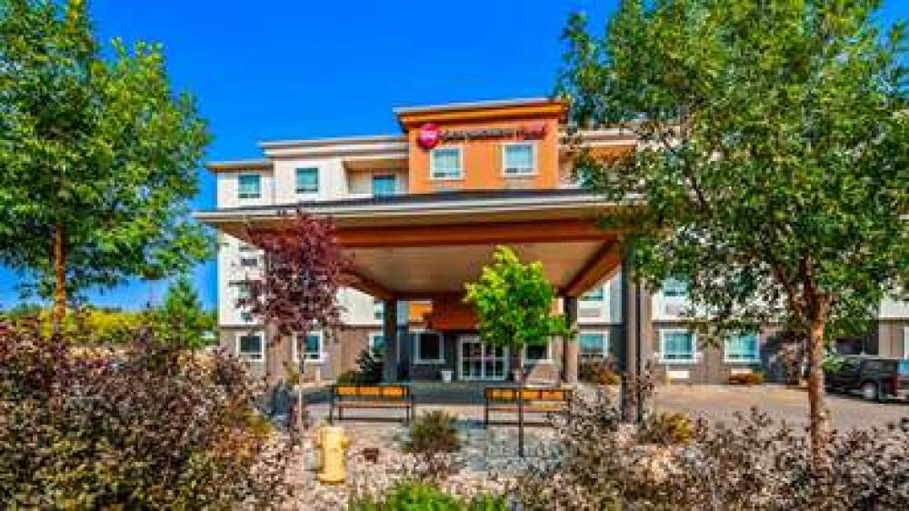 Best Western Plus Estevan Inn & Suites 1