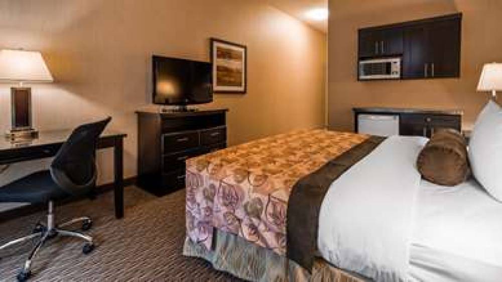 Best Western Plus Estevan Inn & Suites 6