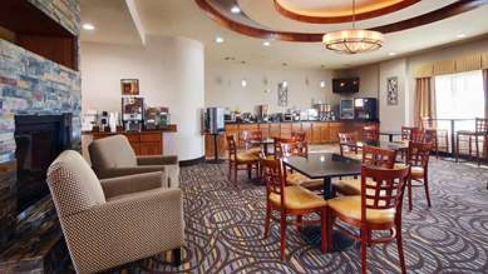 Best Western Plus Fort Worth Forest Hill Inn & Suites 9