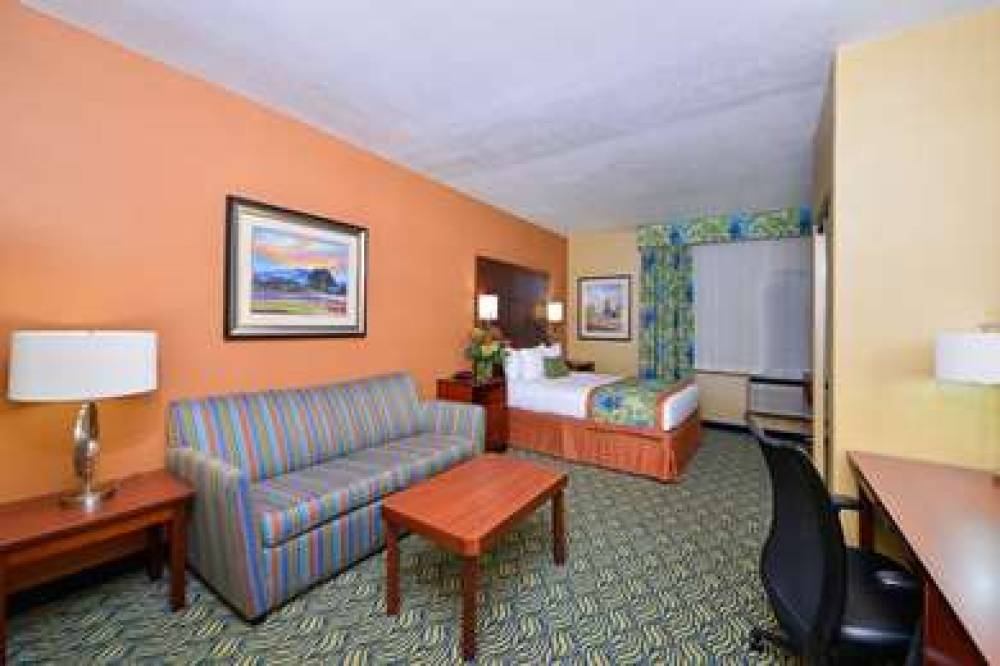 Best Western Plus Fresno Inn 7