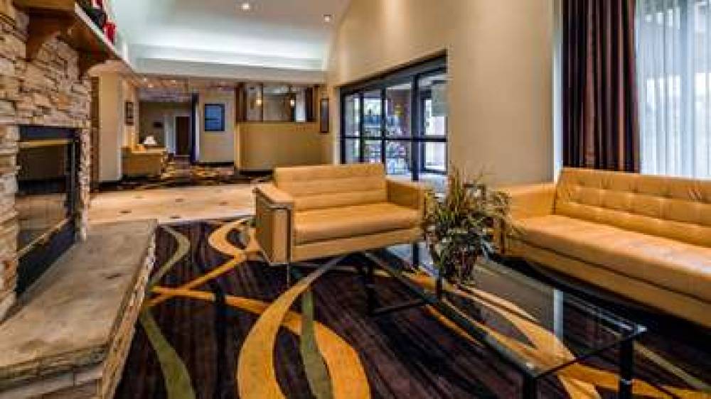 Best Western Plus Galleria Inn & Suites 6