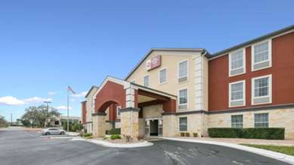 Best Western Plus Georgetown Inn & Suites 1