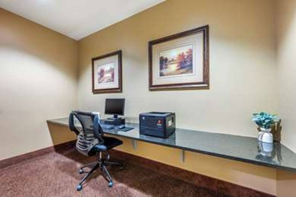 Best Western Plus Grand Island Inn & Suites 9