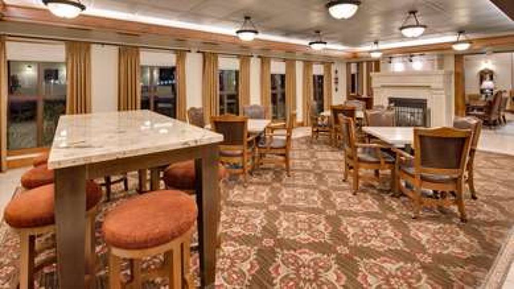 Best Western Plus Greenwell Inn 3