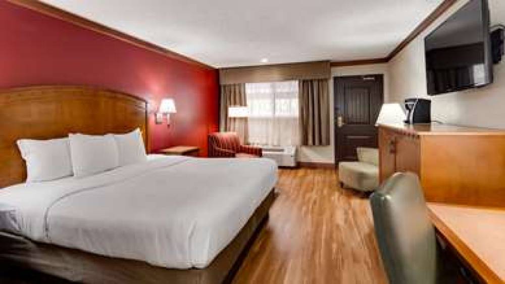 Best Western Plus Greenwell Inn 8