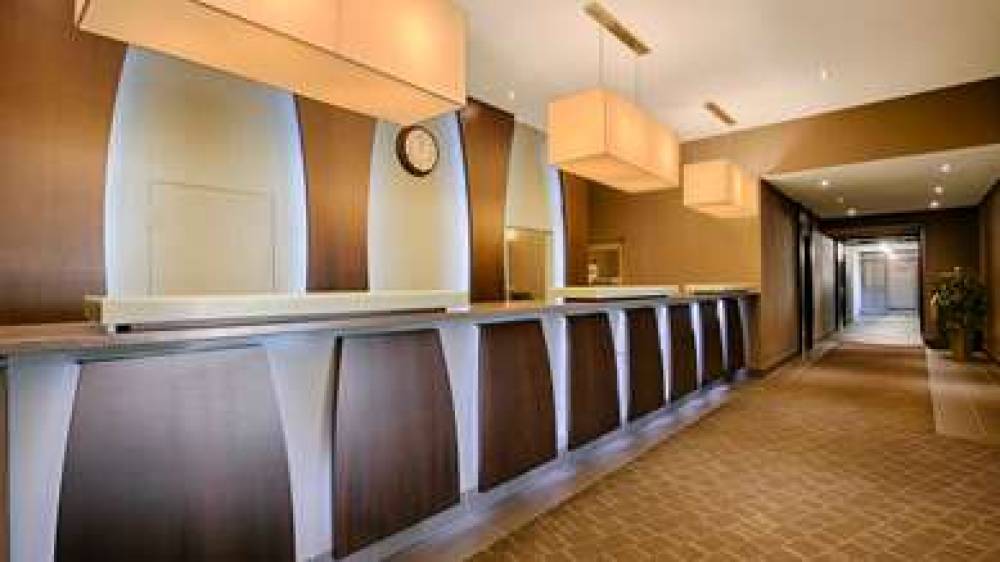 Best Western Plus Guildwood Inn 4