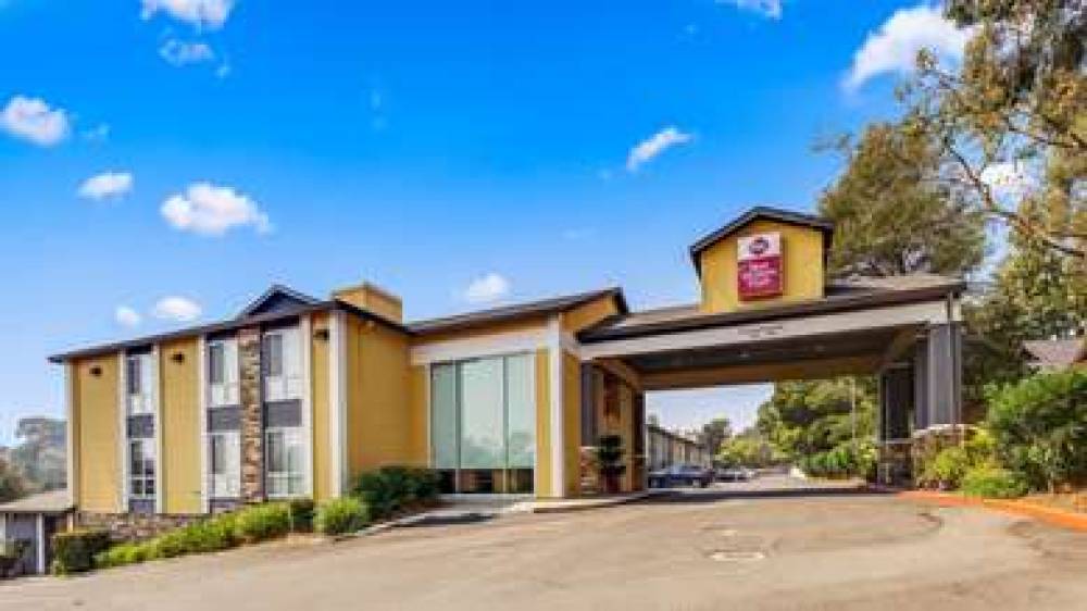 Best Western Plus Heritage Inn 2