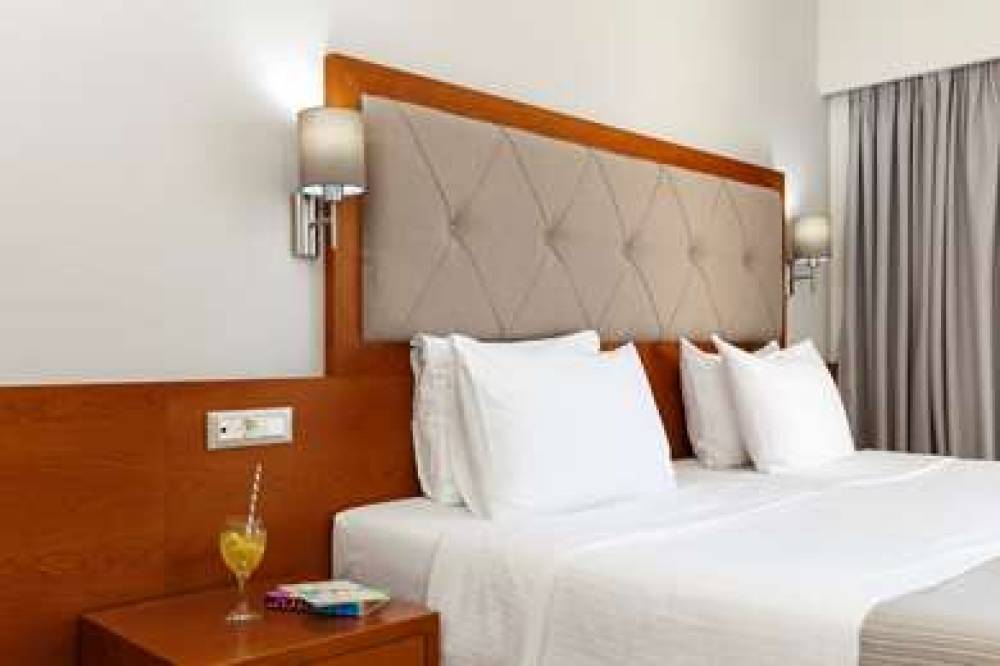 Best Western Plus Hotel Plaza 10