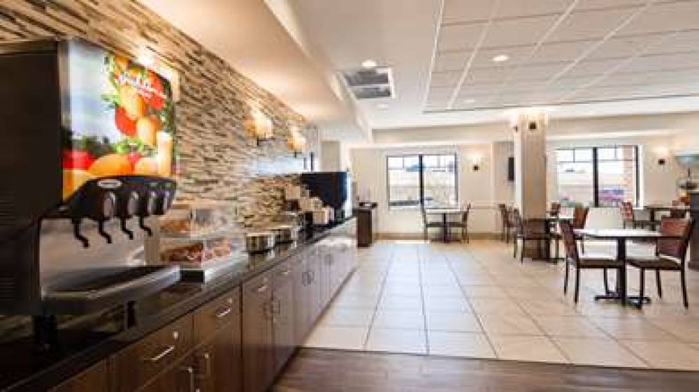 Best Western Plus Hudson Hotel & Suites 5