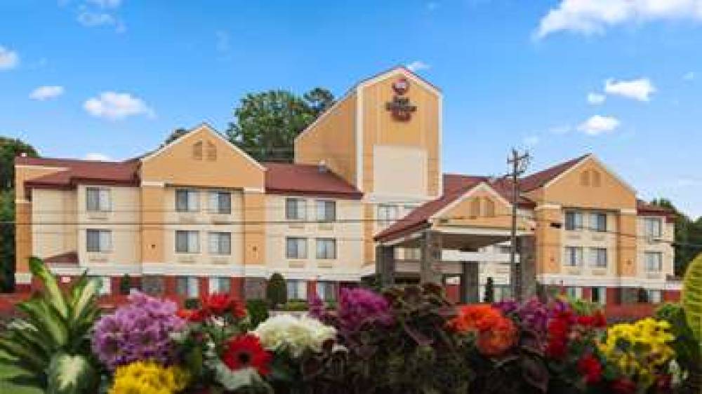 Best Western Plus Huntersville Inn & Suites Near Lake Norman 1