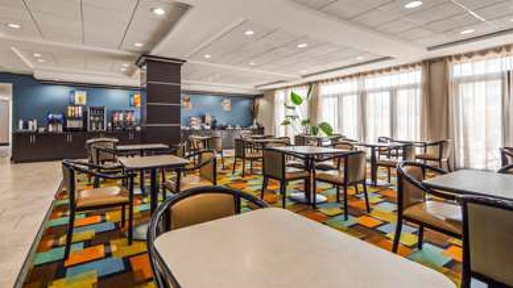 Best Western Plus JFK Inn & Suites 10