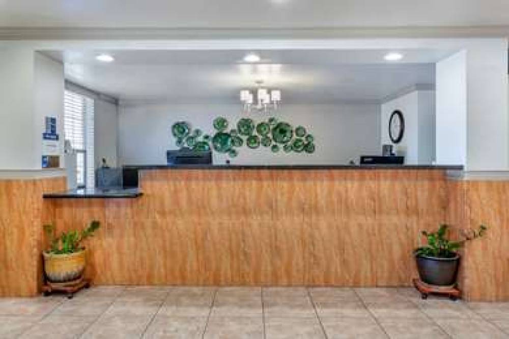 Best Western Plus John Jay Inn & Suites 3