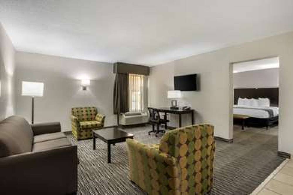 Best Western Plus Jonesboro Inn & Suites 4