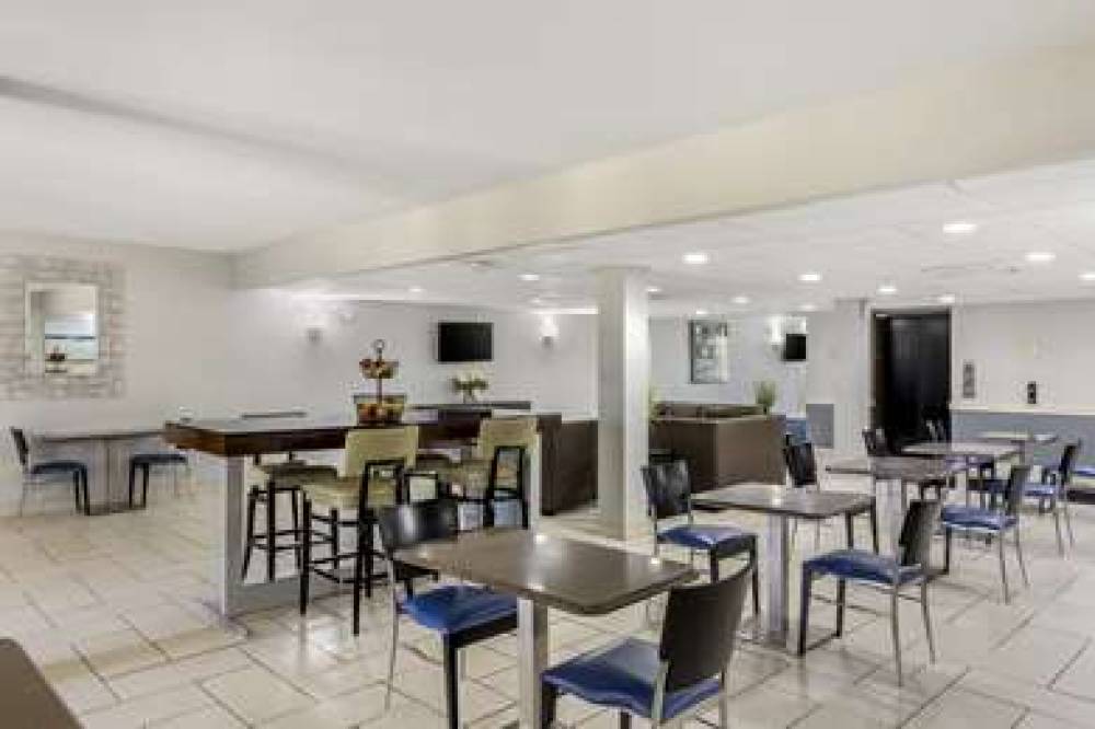 Best Western Plus Jonesboro Inn & Suites 9