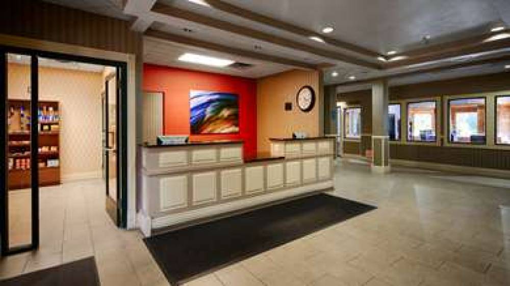 Best Western Plus Kalamazoo Suites 3