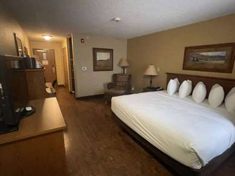 Best Western Plus Kelly Inn & Suites 4