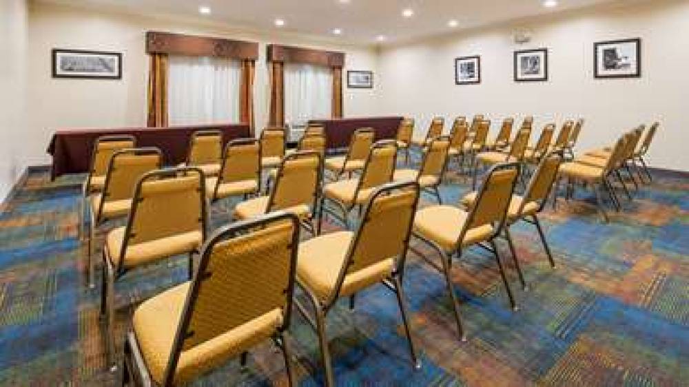 Best Western Plus Lake Worth Inn & Suites 8