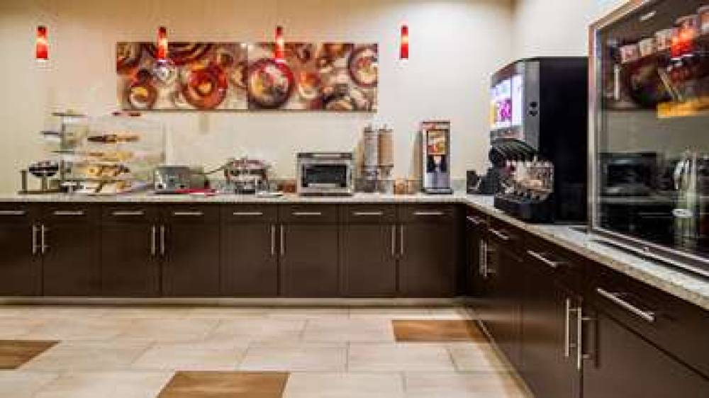 Best Western Plus Lake Worth Inn & Suites 7