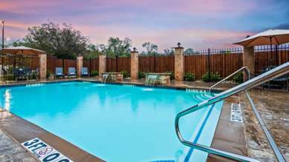 Best Western Plus Lampasas Inn & Suites 3