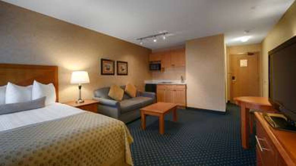 Best Western Plus Langley Inn 6