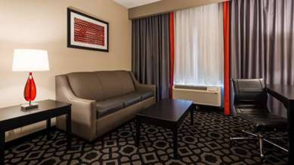 Best Western Plus Laredo Inn & Suites 8